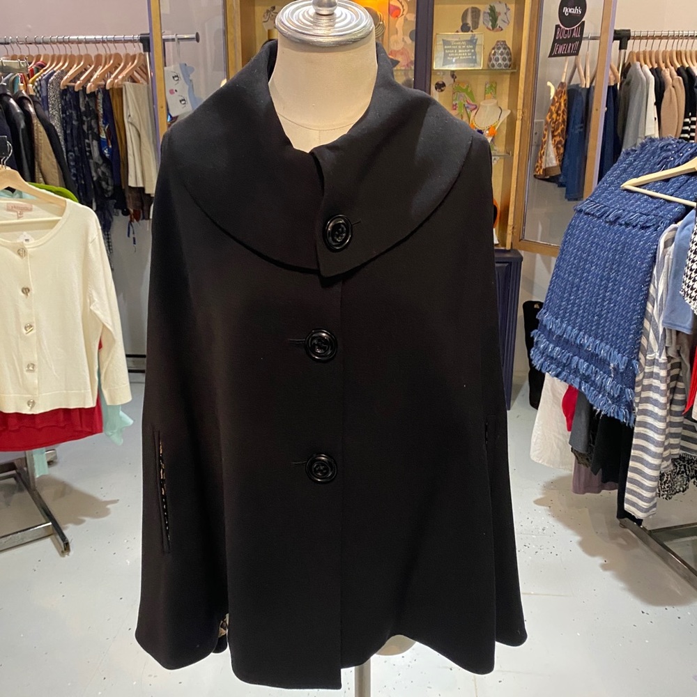 Tahari Cape
